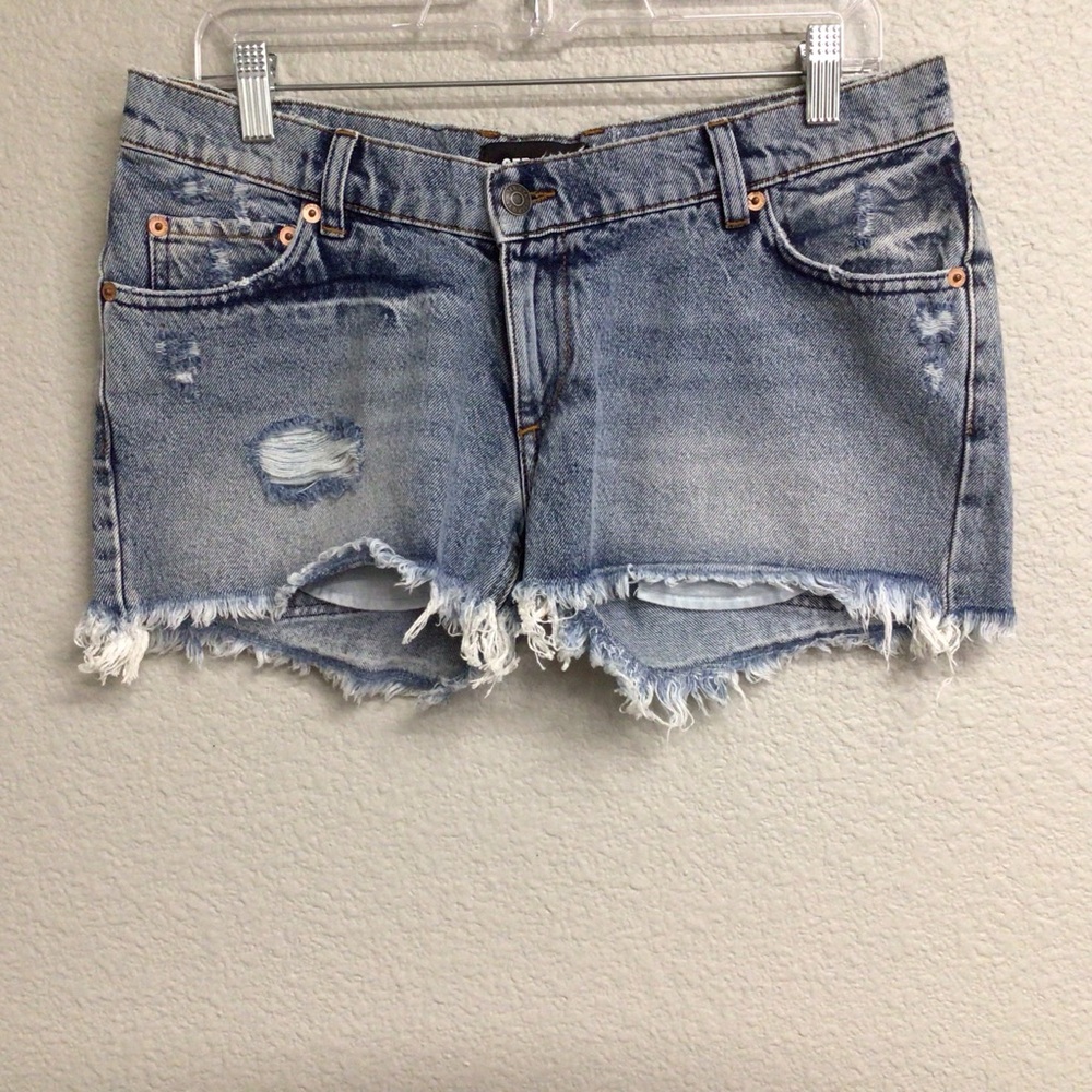 SER.O.YA Women's Cutoff Denim Shorts Sorrento Jean Frayed Hottie Seroya